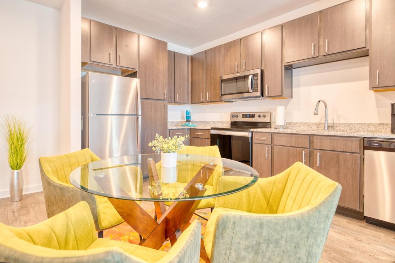 Luxe One Bedroom Apartment With Balcony Гейнсвилл Экстерьер фото
